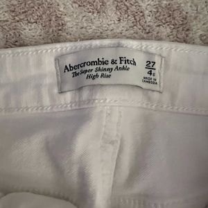 Abercrombie & Fitch Super Skinny Ankle High Rise Jean, size 27, white